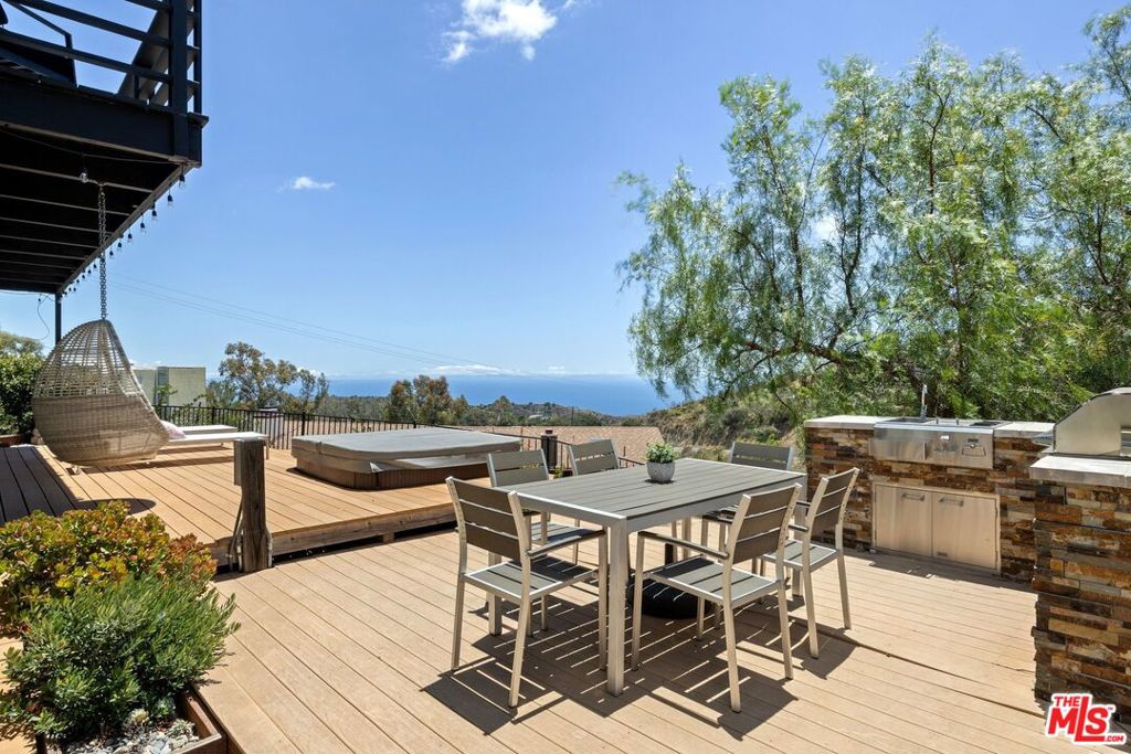 21625 Saddle Peak Road Property Photo 42