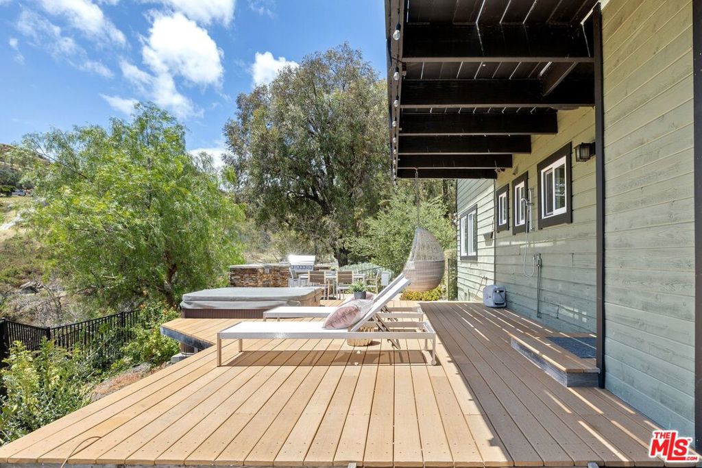 21625 Saddle Peak Road Property Photo 48