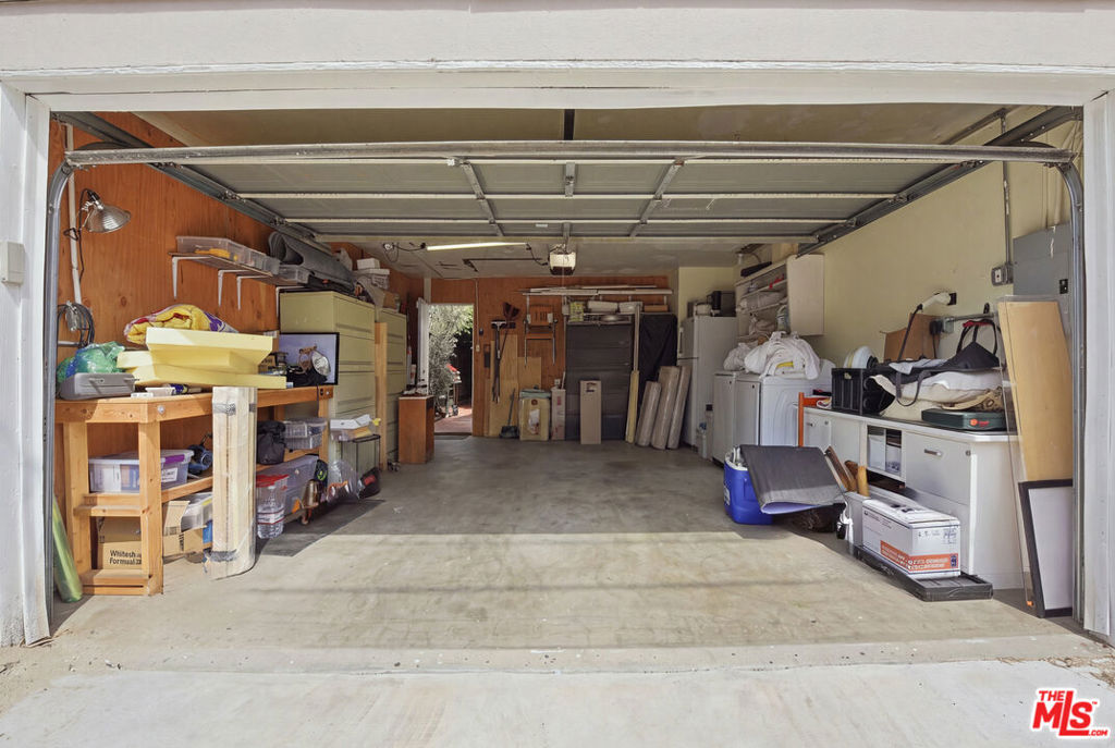 5629 Whitnall Highway Property Photo 30