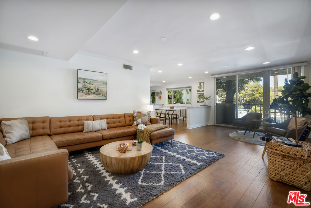 330 W California Boulevard 101 Property Photo 1