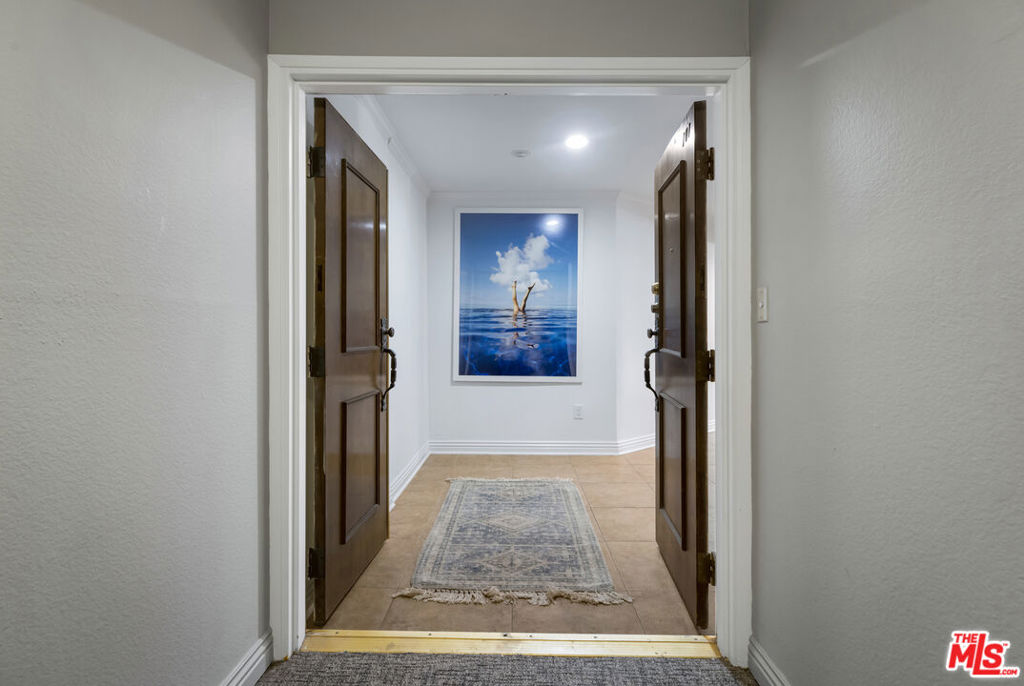330 W California Boulevard 101 Property Photo 2