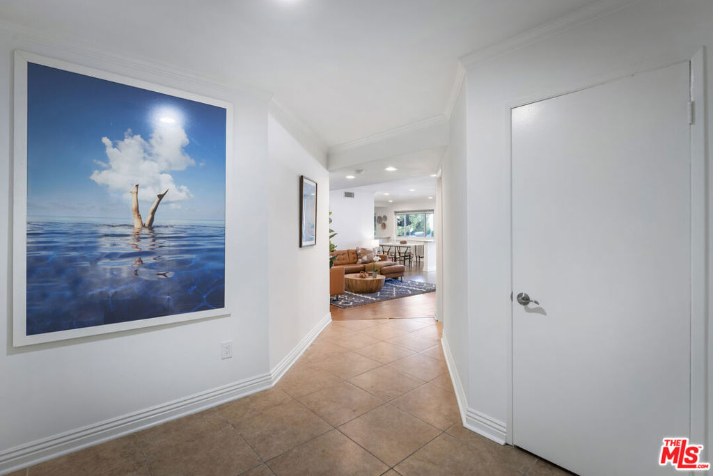330 W California Boulevard 101 Property Photo 3
