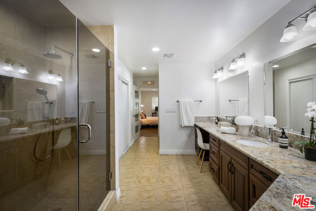 330 W California Boulevard 101 Property Photo 22