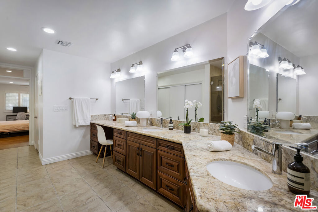 330 W California Boulevard 101 Property Photo 24