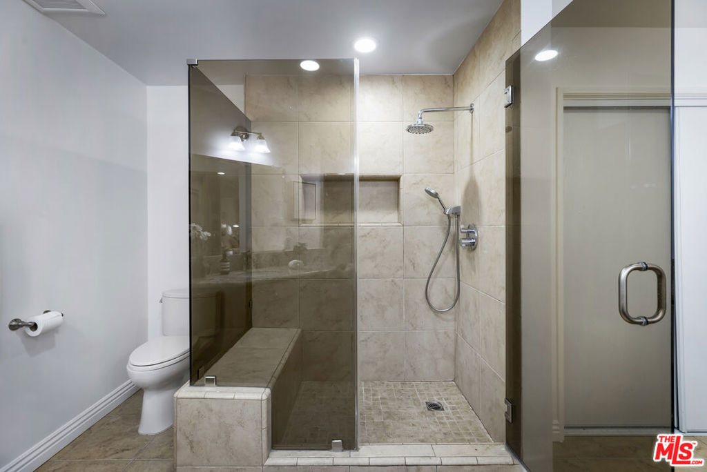 330 W California Boulevard 101 Property Photo 26