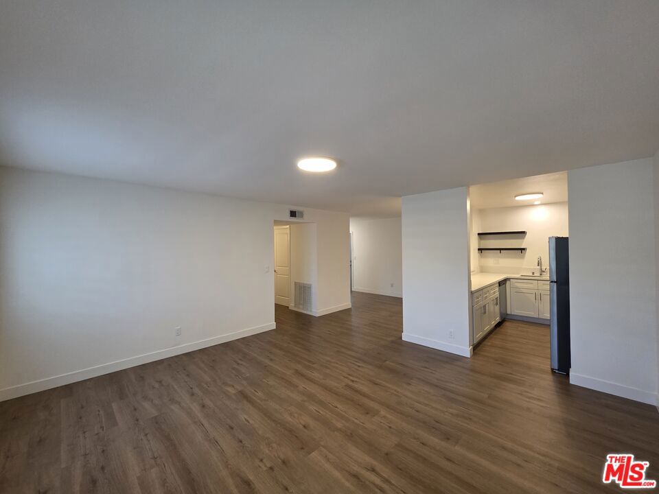 1260 Vin Scully Avenue A Property Photo 1