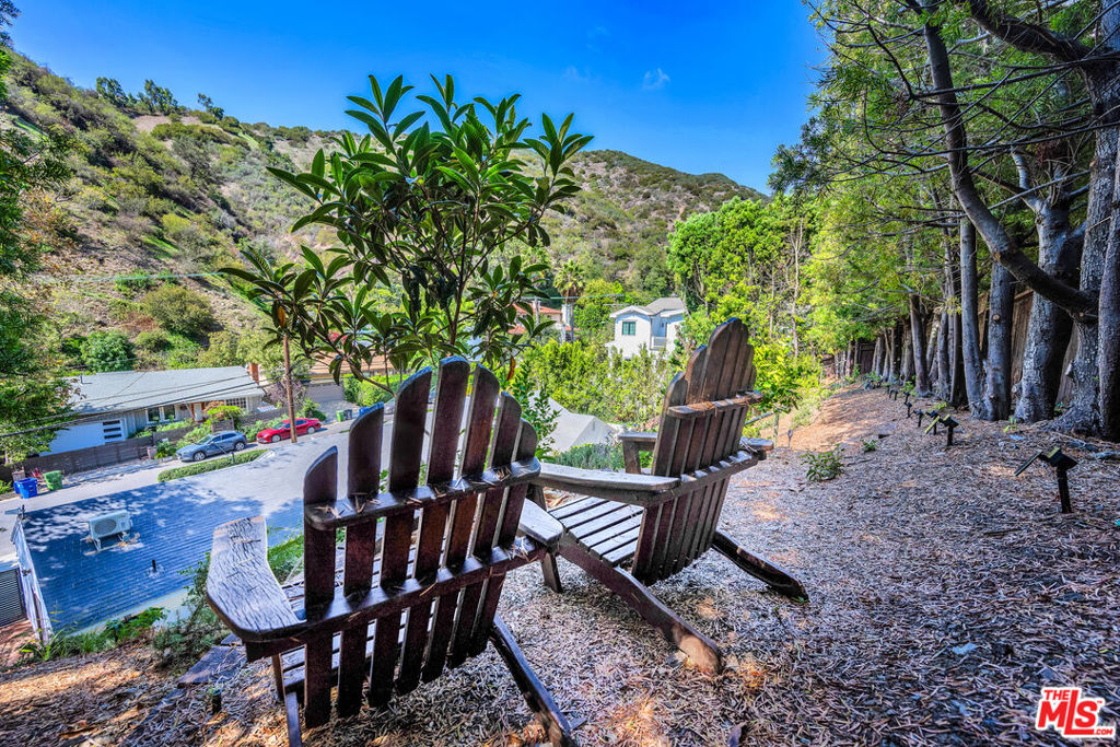 1450 N Bundy Drive Property Photo 39