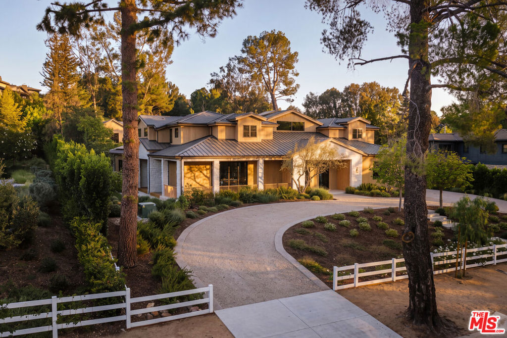 5287 Round Meadow Road Property Photo 1