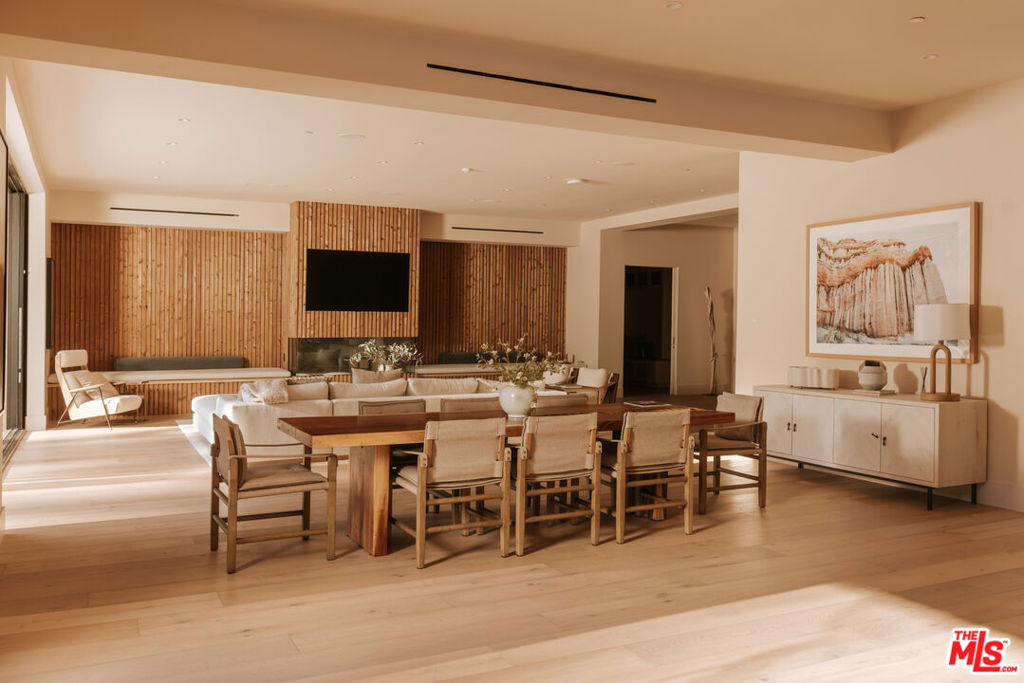 5287 Round Meadow Road Property Photo 7