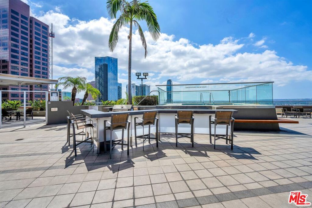 1100 Wilshire Boulevard 2605 Property Photo 16