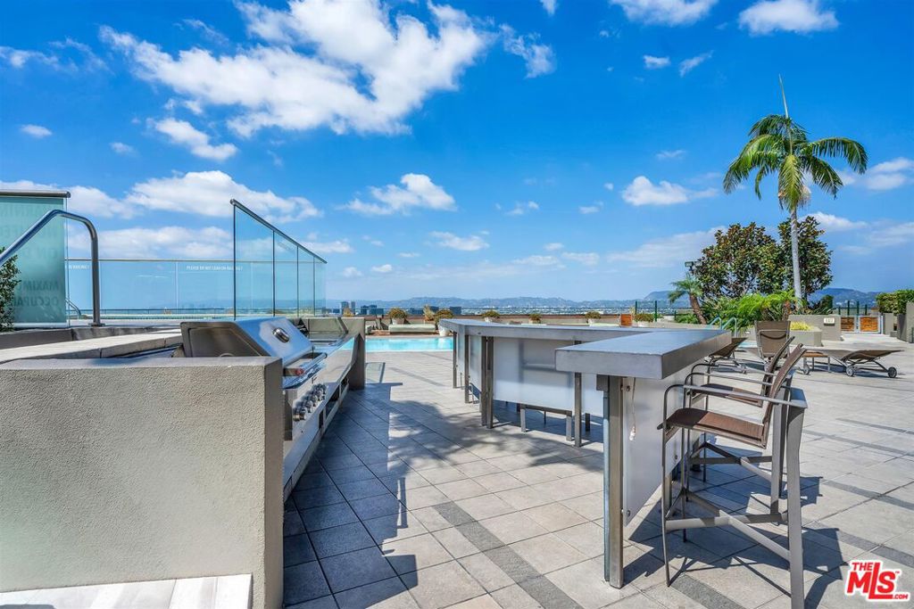 1100 Wilshire Boulevard 2605 Property Photo 17