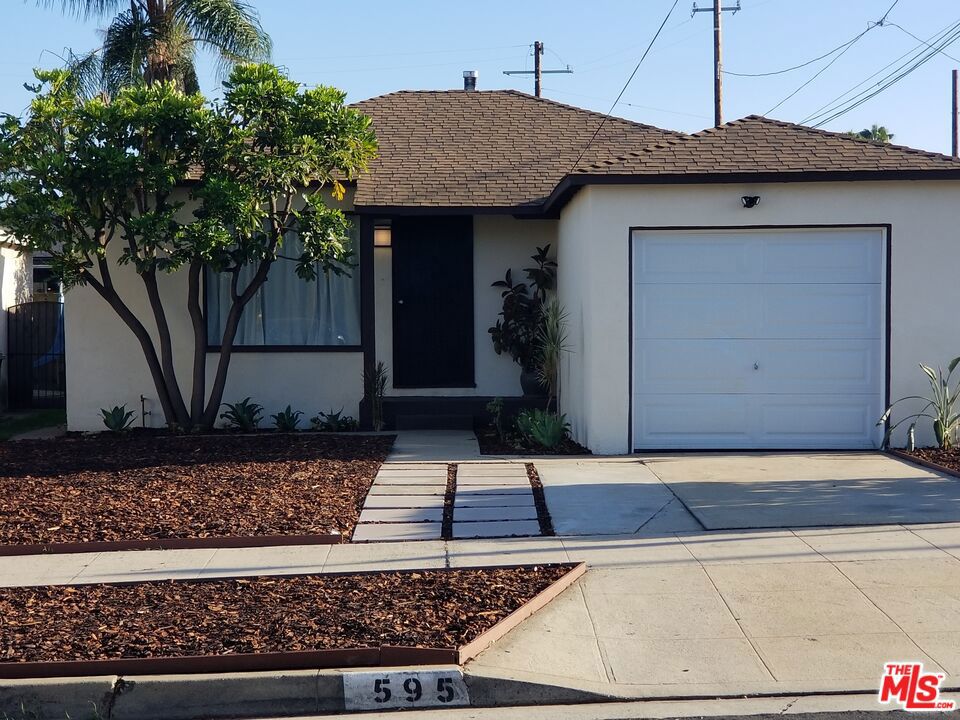 595 W Macarthur Avenue Property Photo 1