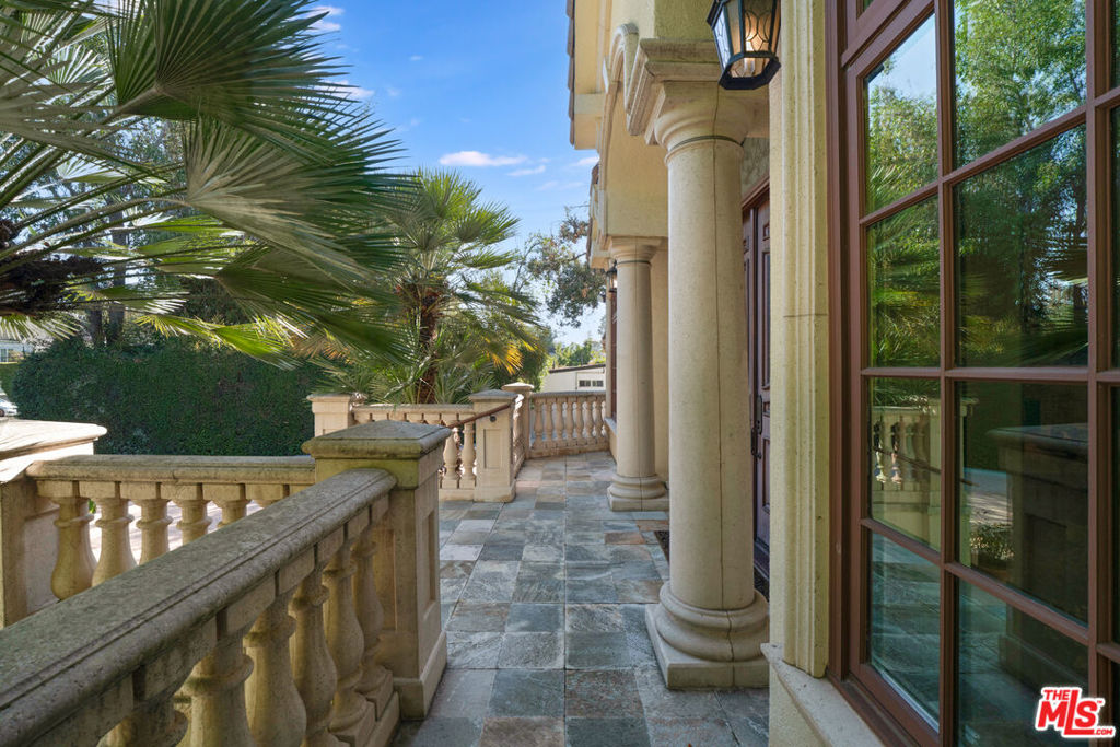 12408 W Sunset Boulevard Property Photo 7