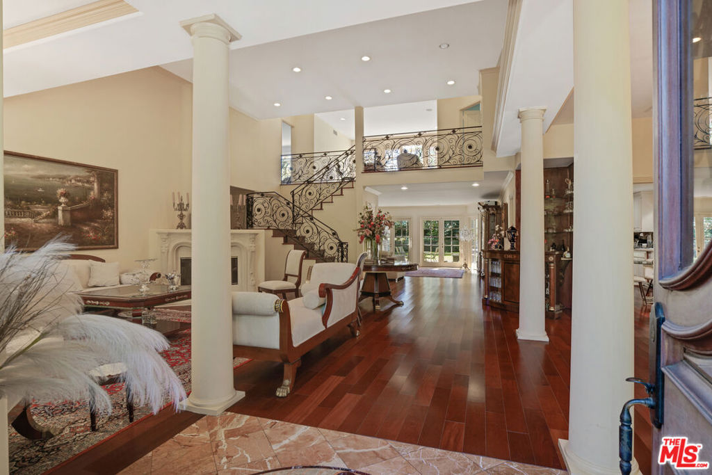 12408 W Sunset Boulevard Property Photo 8