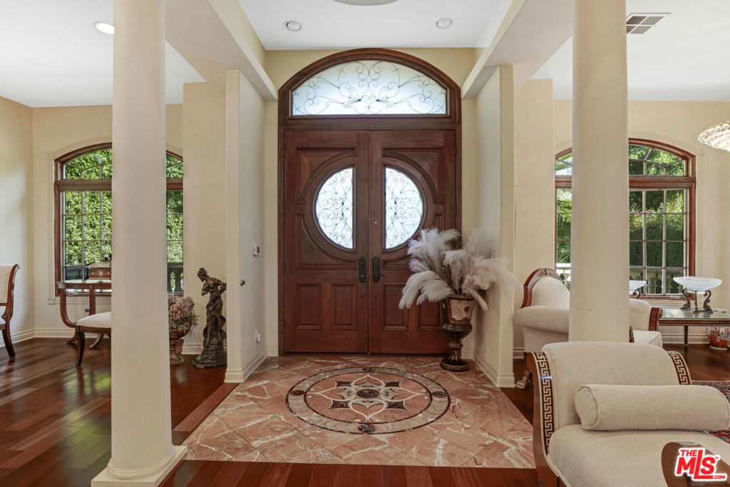 12408 W Sunset Boulevard Property Photo 9