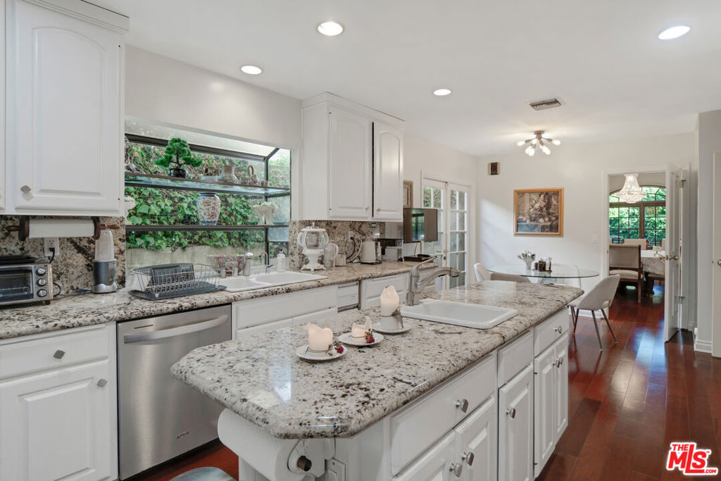 12408 W Sunset Boulevard Property Photo 24