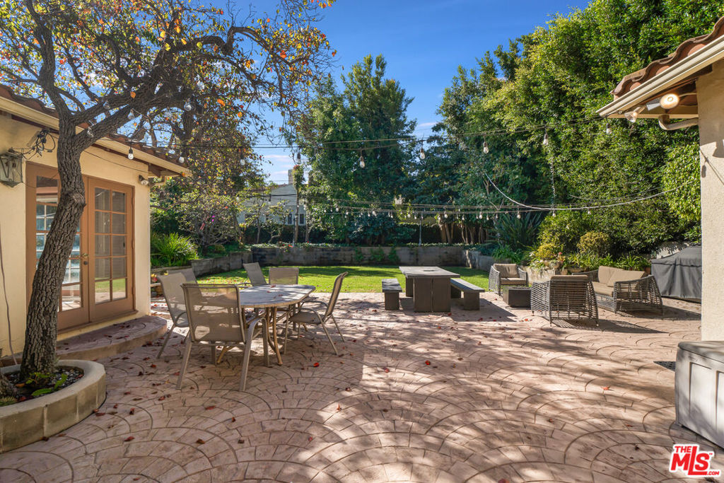 12408 W Sunset Boulevard Property Photo 38