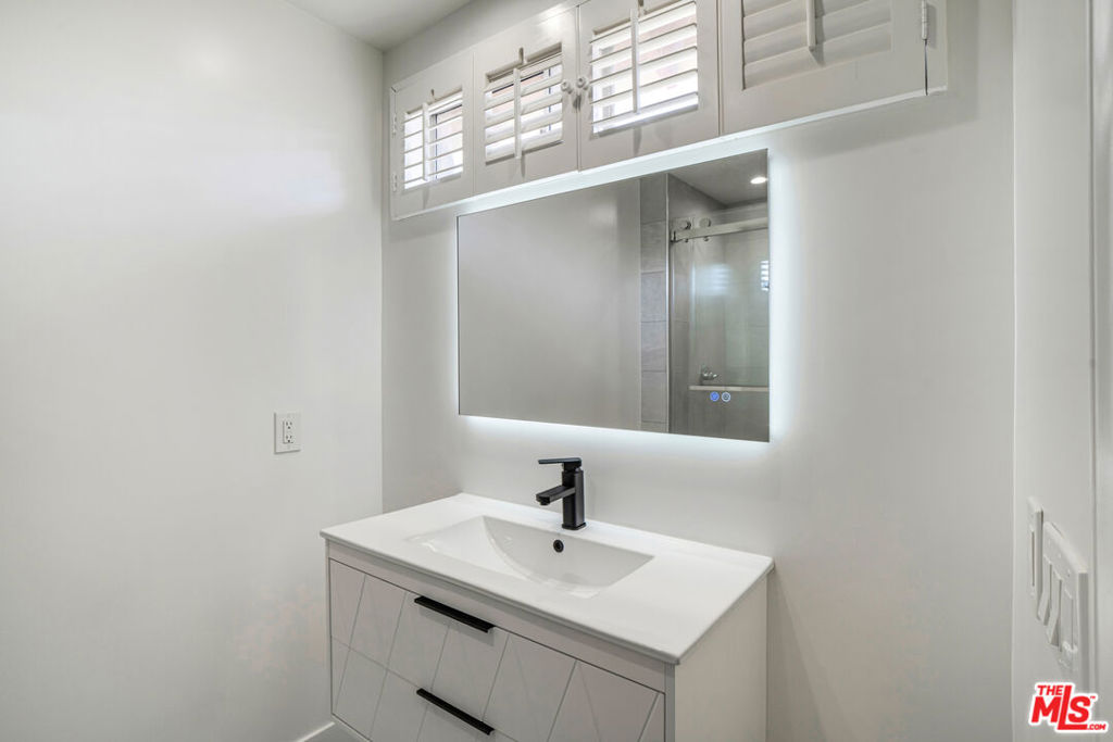 12408 W Sunset Boulevard Property Photo 40