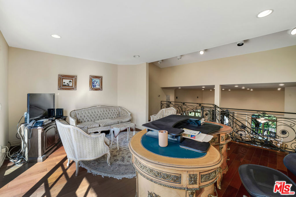 12408 W Sunset Boulevard Property Photo 47