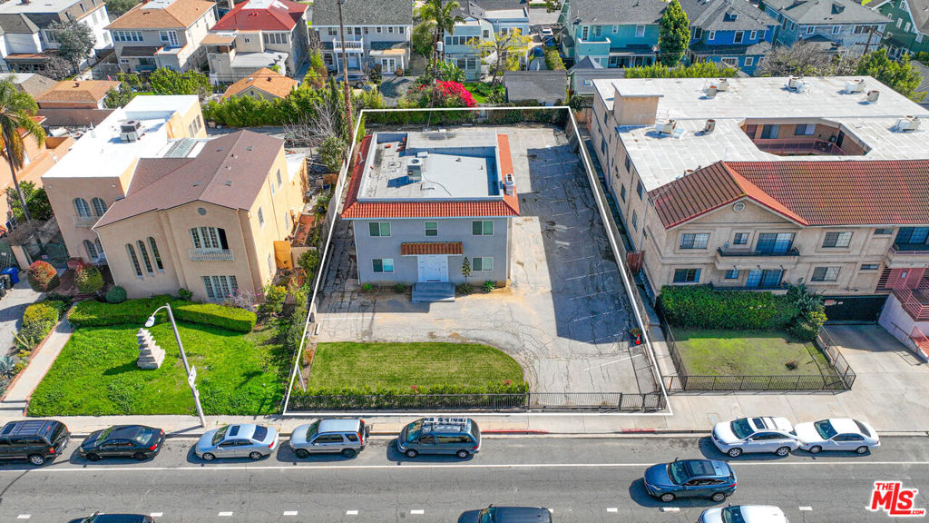 702 Crenshaw Boulevard Property Photo 6