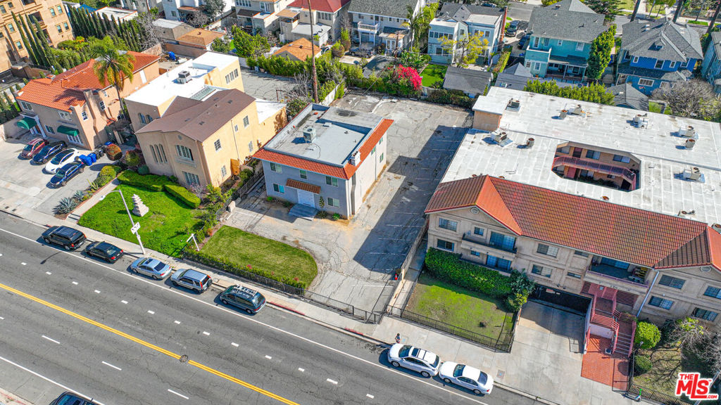 702 Crenshaw Boulevard Property Photo 7
