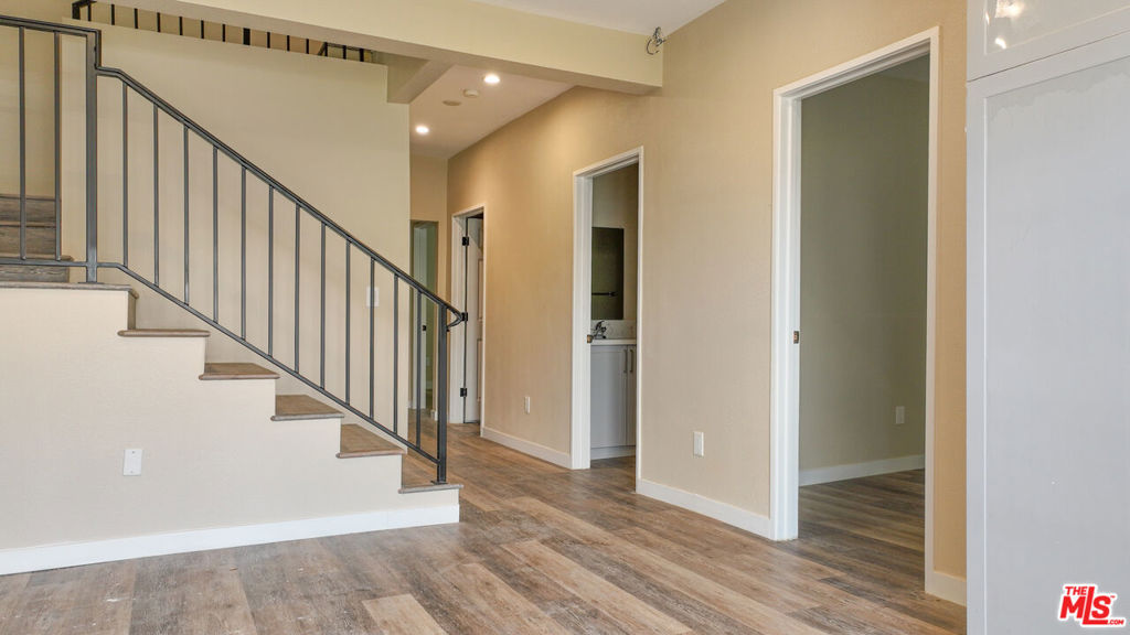 702 Crenshaw Boulevard Property Photo 14
