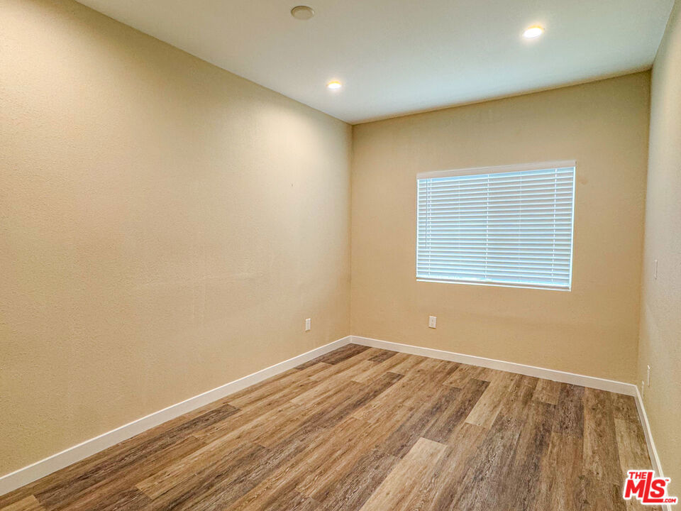 702 Crenshaw Boulevard Property Photo 23