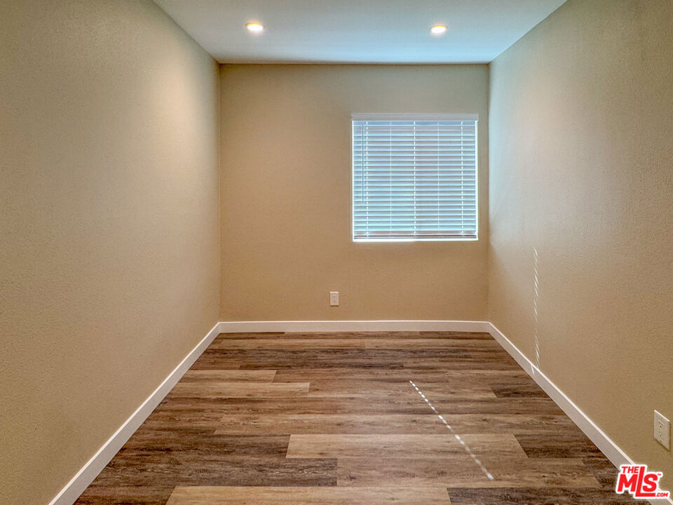 702 Crenshaw Boulevard Property Photo 26