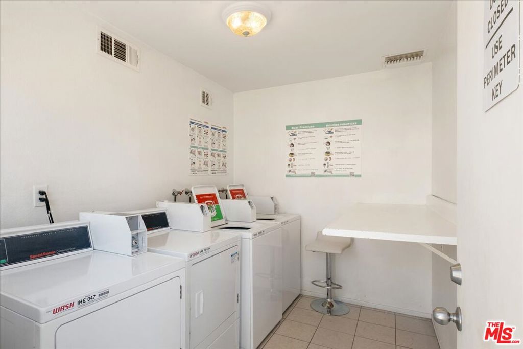 1527 Spyglass Plaza Property Photo 21