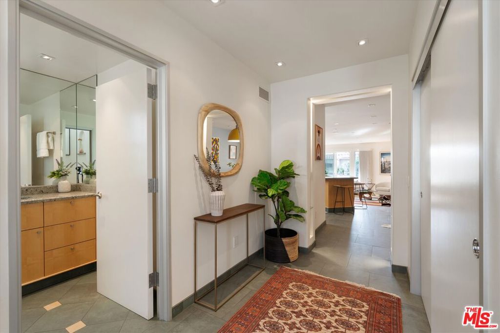 11925 Mayfield Avenue 2 Property Photo 15