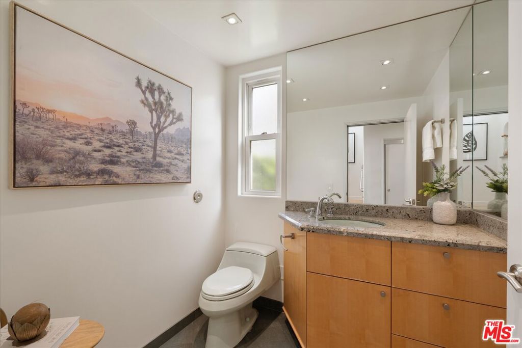 11925 Mayfield Avenue 2 Property Photo 16