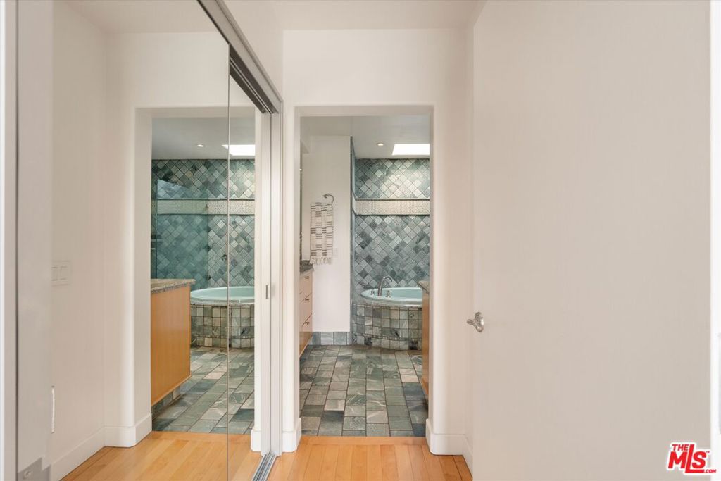 11925 Mayfield Avenue 2 Property Photo 23