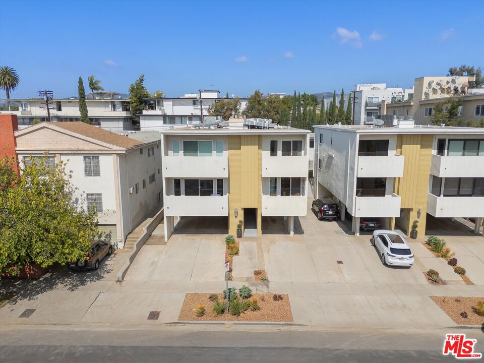 11925 Mayfield Avenue 2 Property Photo 39