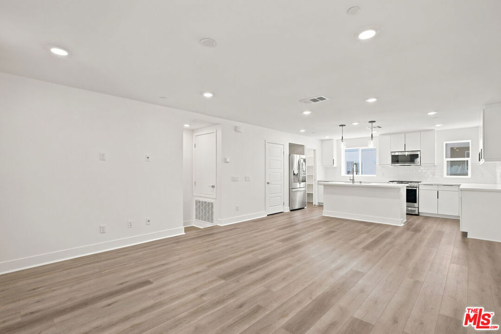 5262 N Rainier Way Property Photo 5