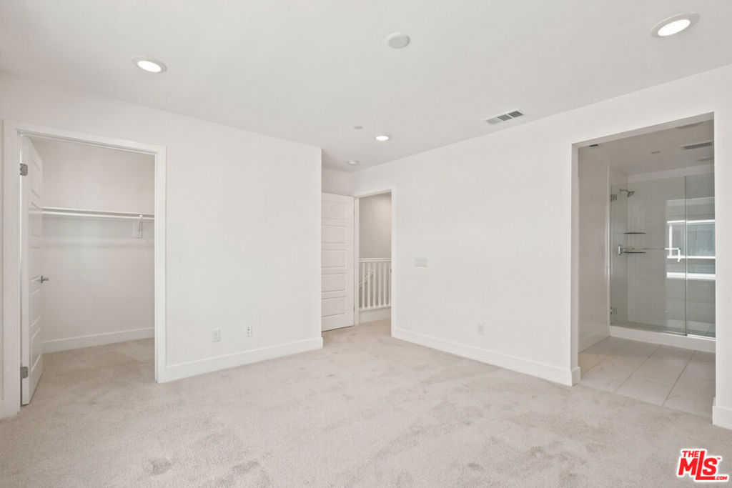 5262 N Rainier Way Property Photo 11