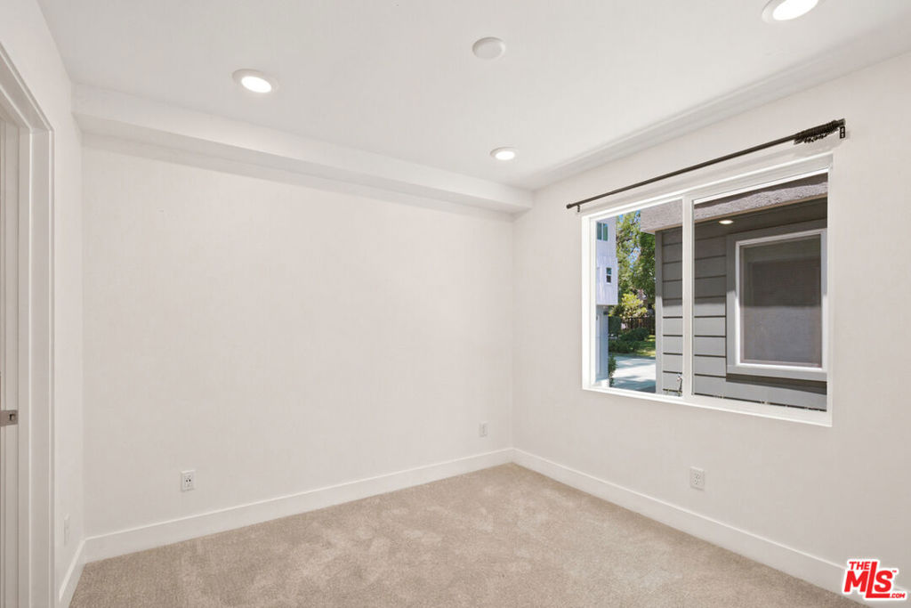 5262 N Rainier Way Property Photo 18