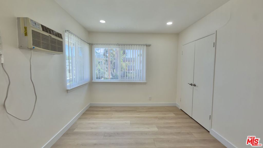 15207 Dickens Street 5 Property Photo 5