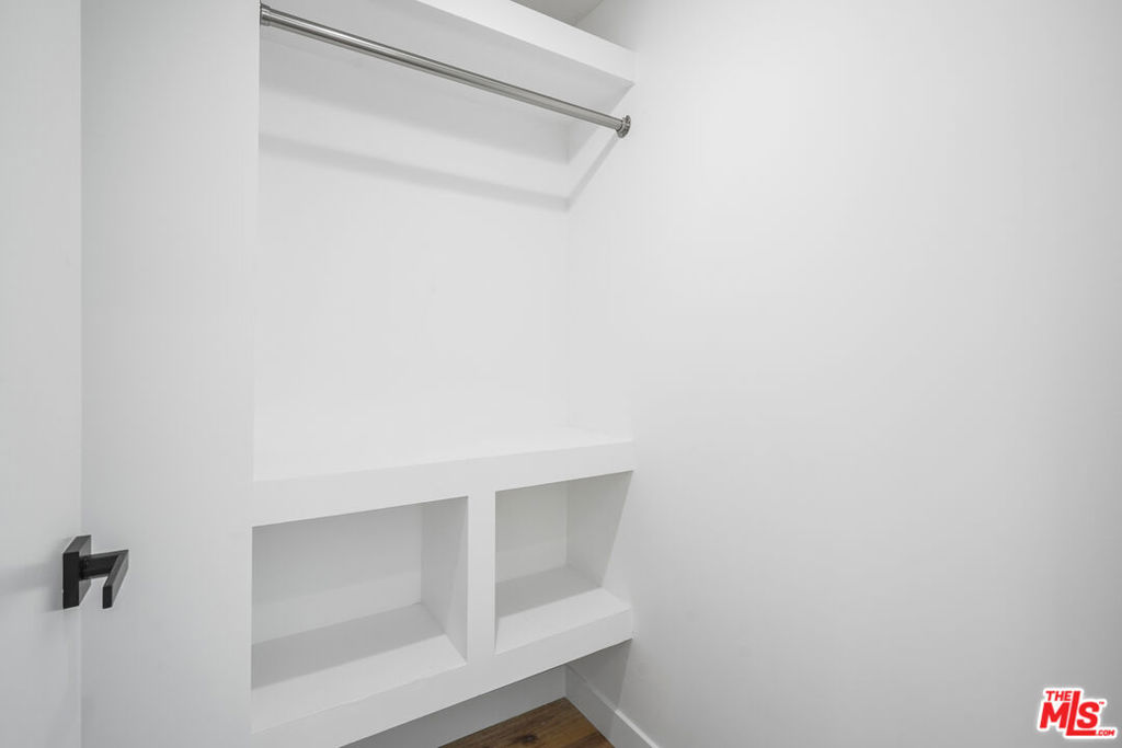 839 N Mccadden Pl C Property Photo 23