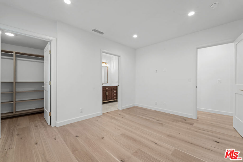 160 N Almont Drive A Property Photo 8