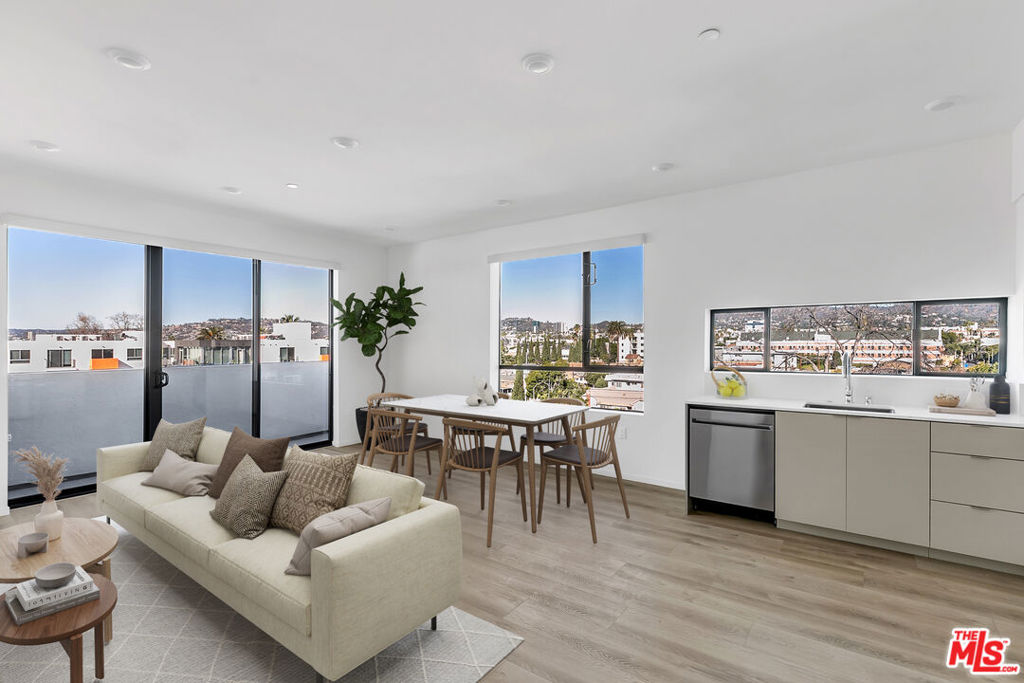 521 N Gramercy Place Ph3 Property Photo 2