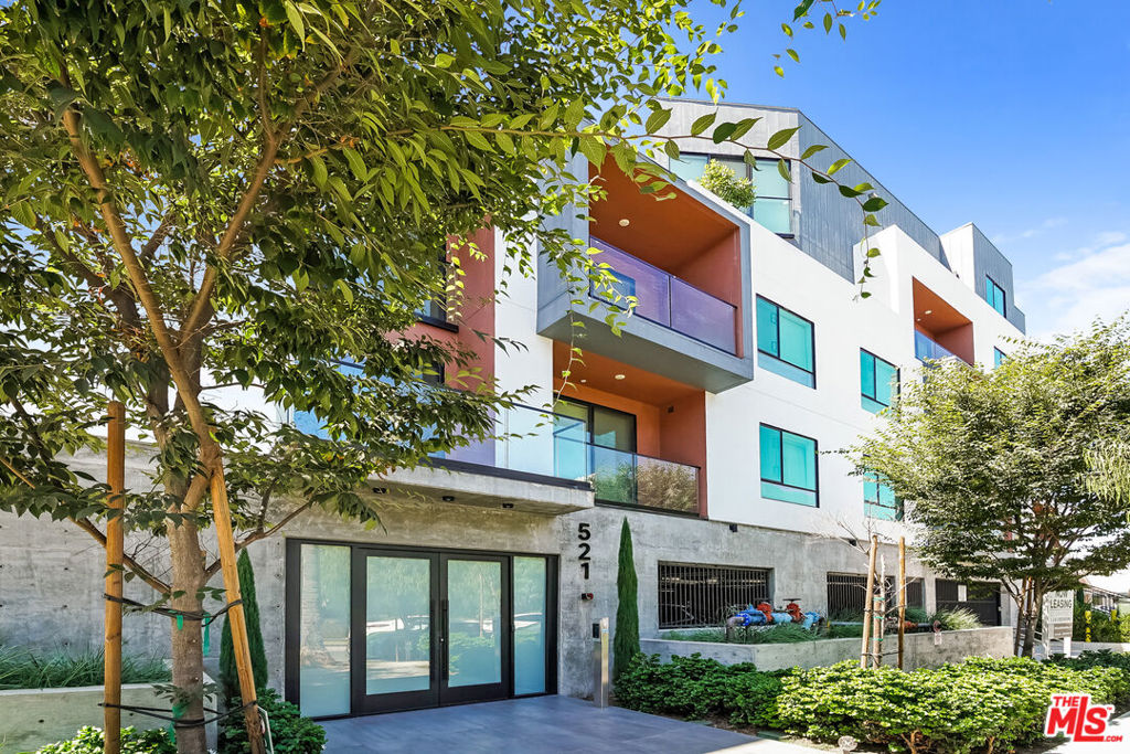 521 N Gramercy Place Ph3 Property Photo 5