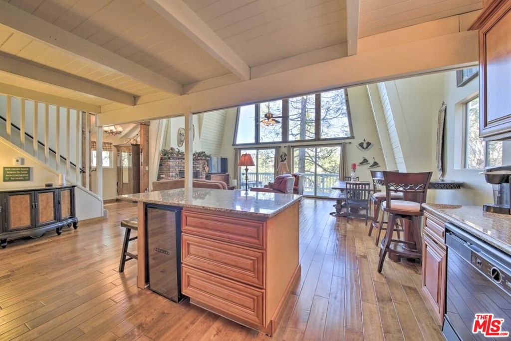 888 Grass Valley Road Property Photo 2