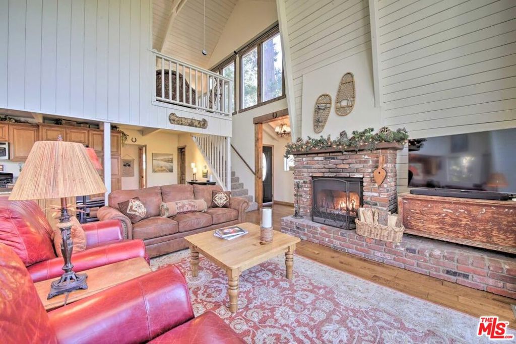 888 Grass Valley Road Property Photo 3