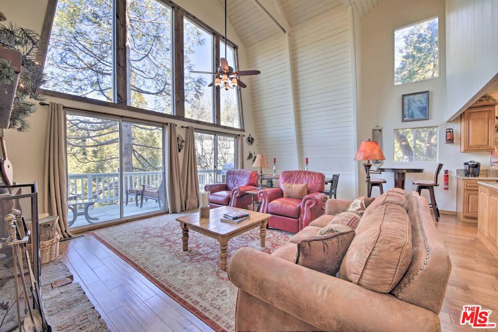 888 Grass Valley Road Property Photo 4