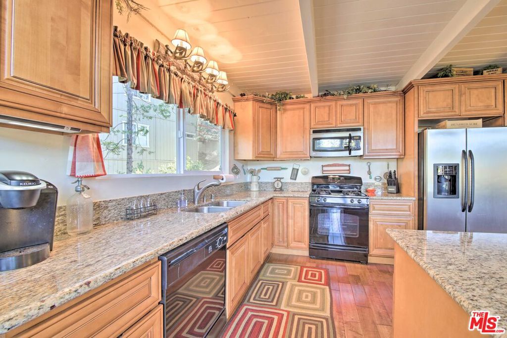 888 Grass Valley Road Property Photo 7