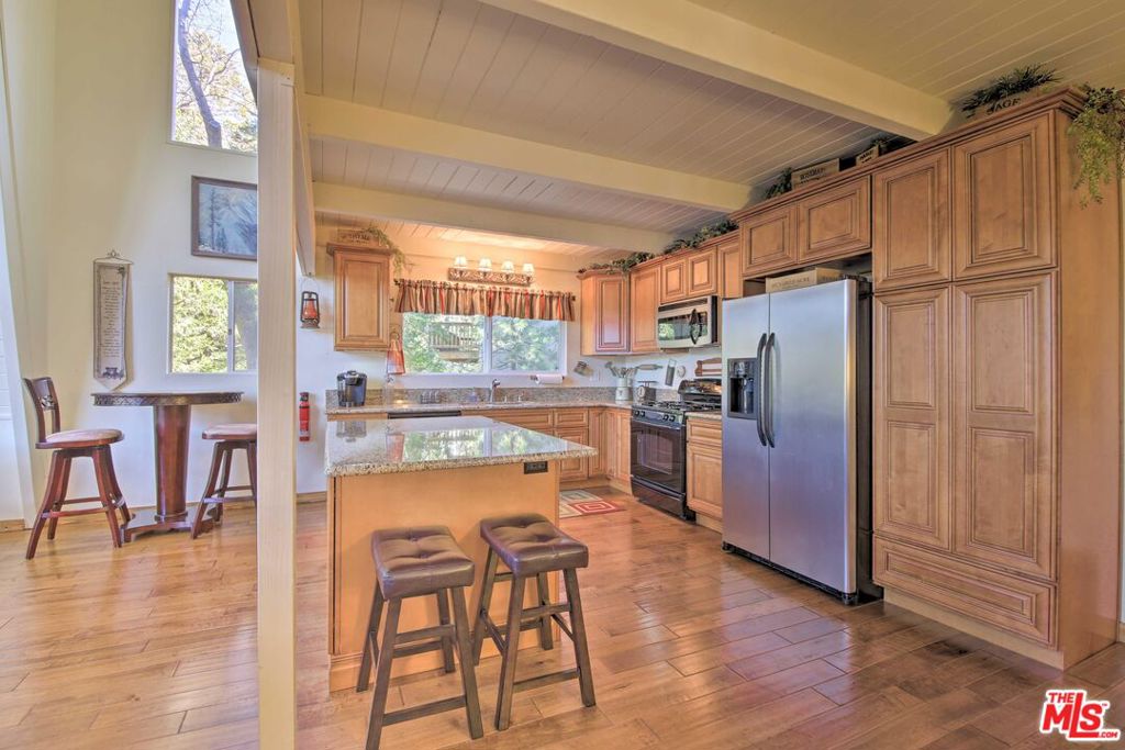 888 Grass Valley Road Property Photo 8