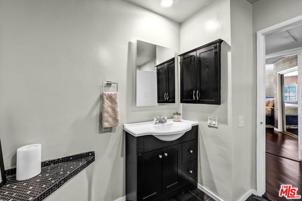 8490 Fountain Avenue 206 Property Photo 12