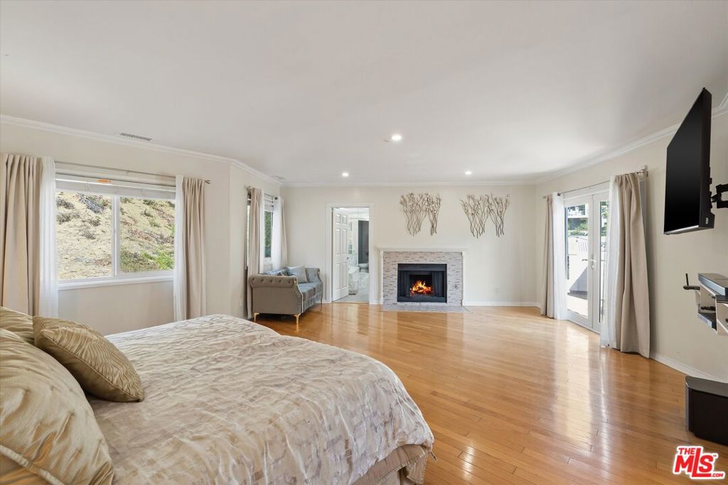 8171 Willow Glen Road Property Photo 12