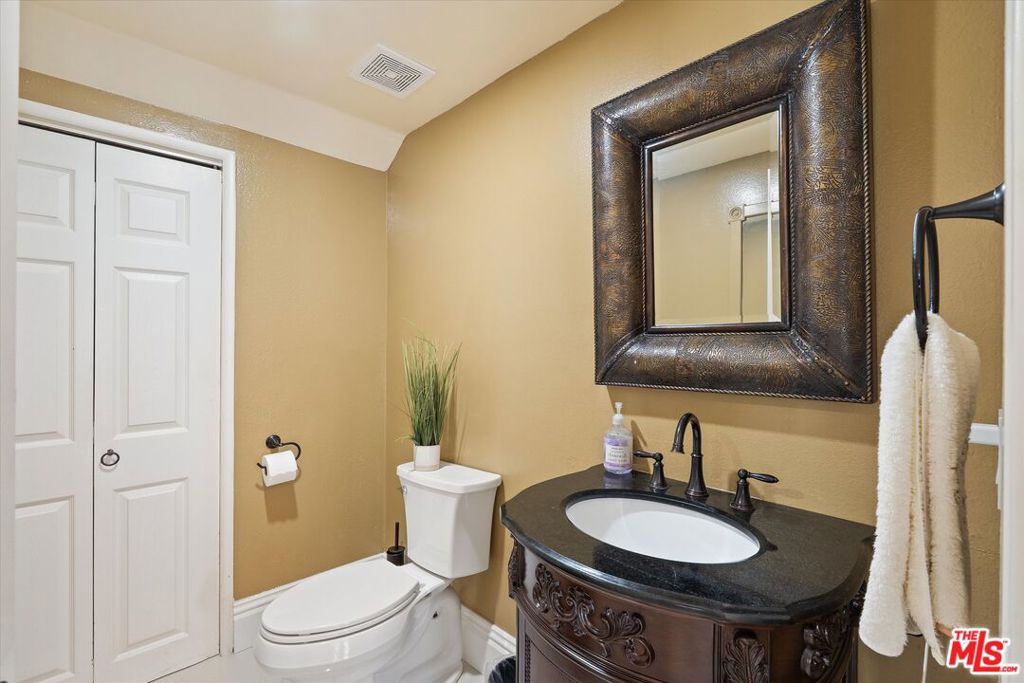 8171 Willow Glen Road Property Photo 26