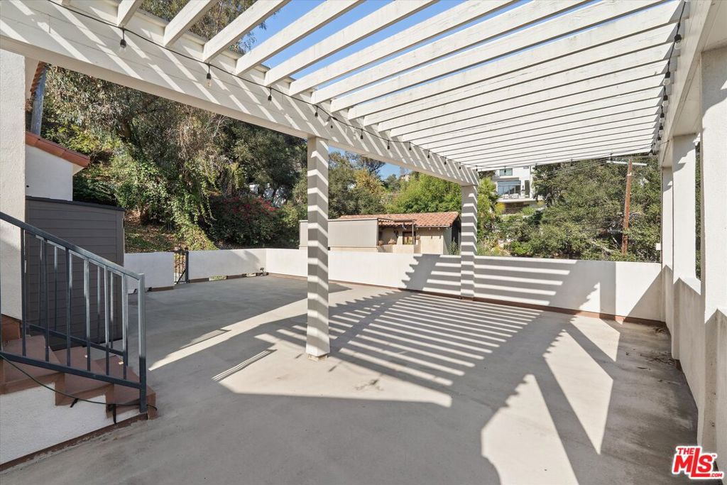 8171 Willow Glen Road Property Photo 31